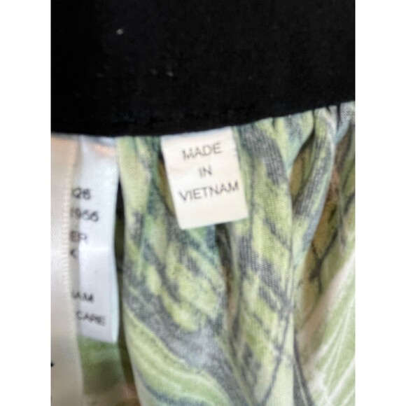 Heart and Soul Size Large Blouse Black White Multi Shades of Greens Band At Hem - Picture 8 of 9